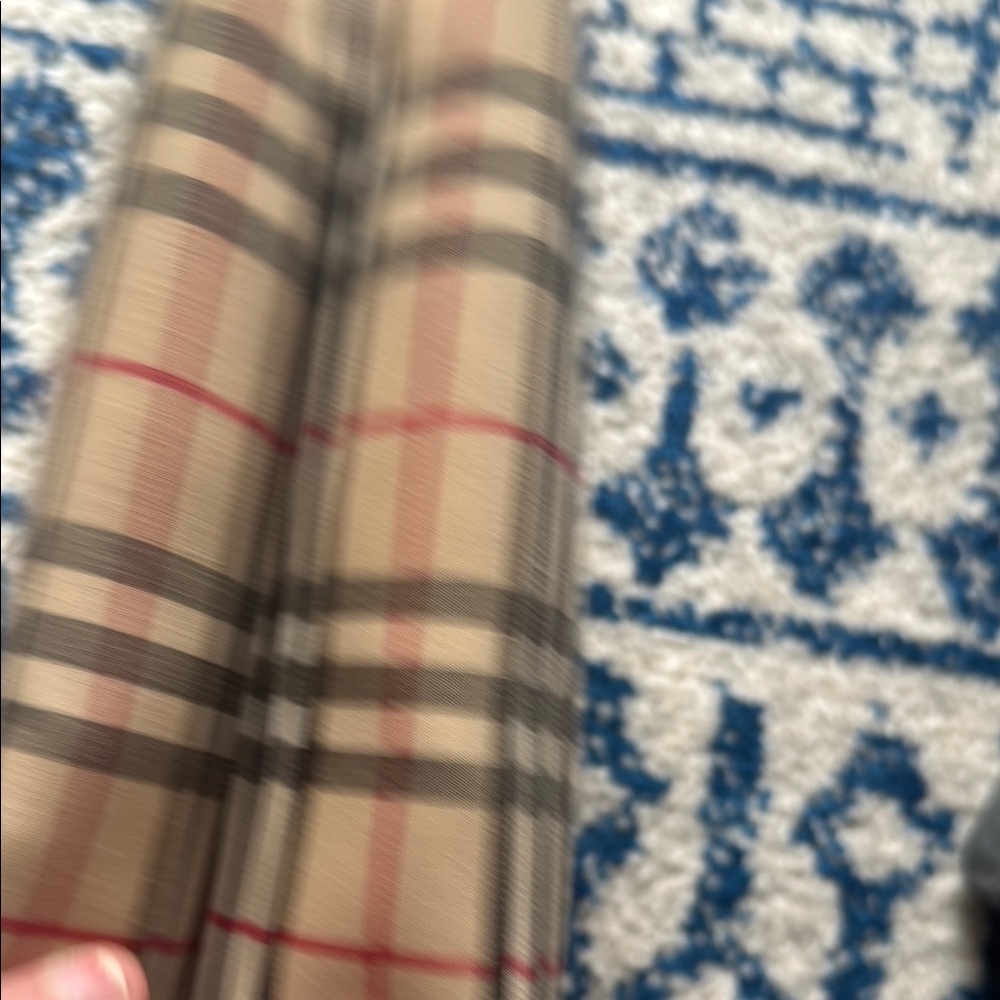 Burberry - Picture 10 of 14